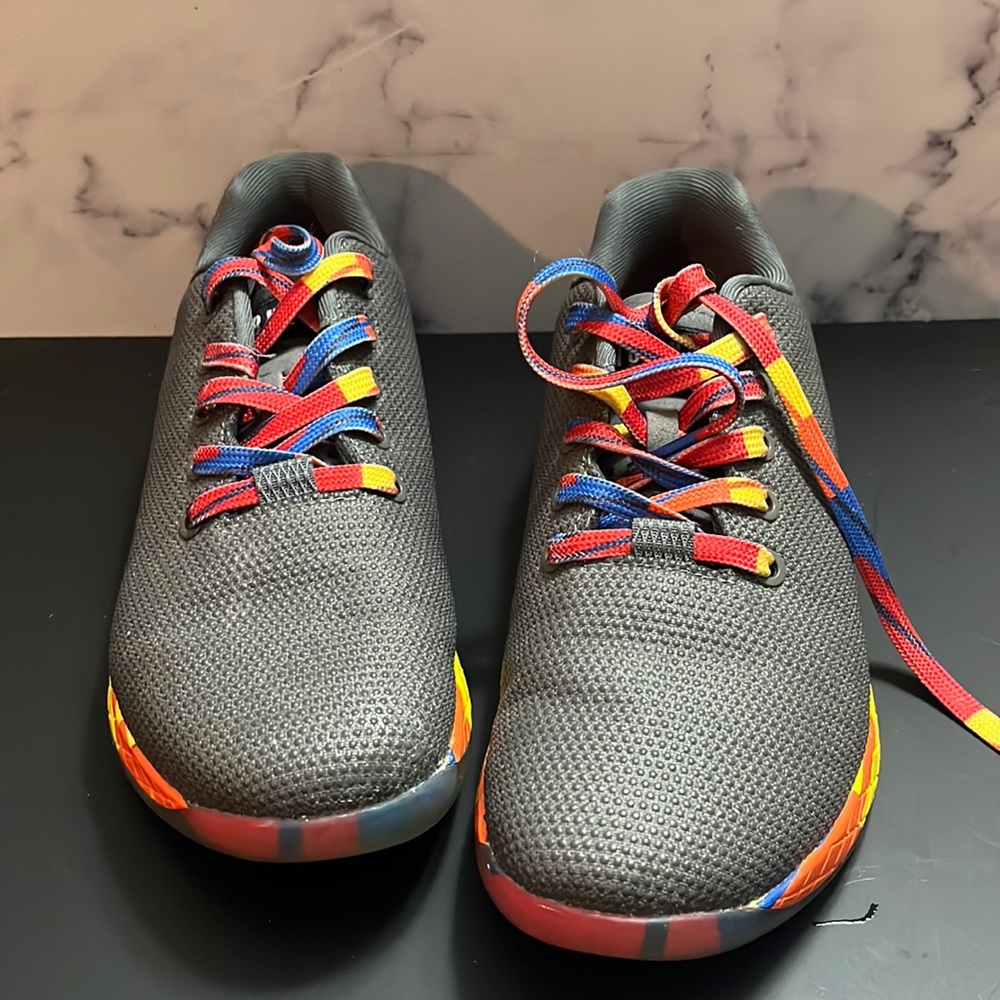 no bull lightly worn sneakers